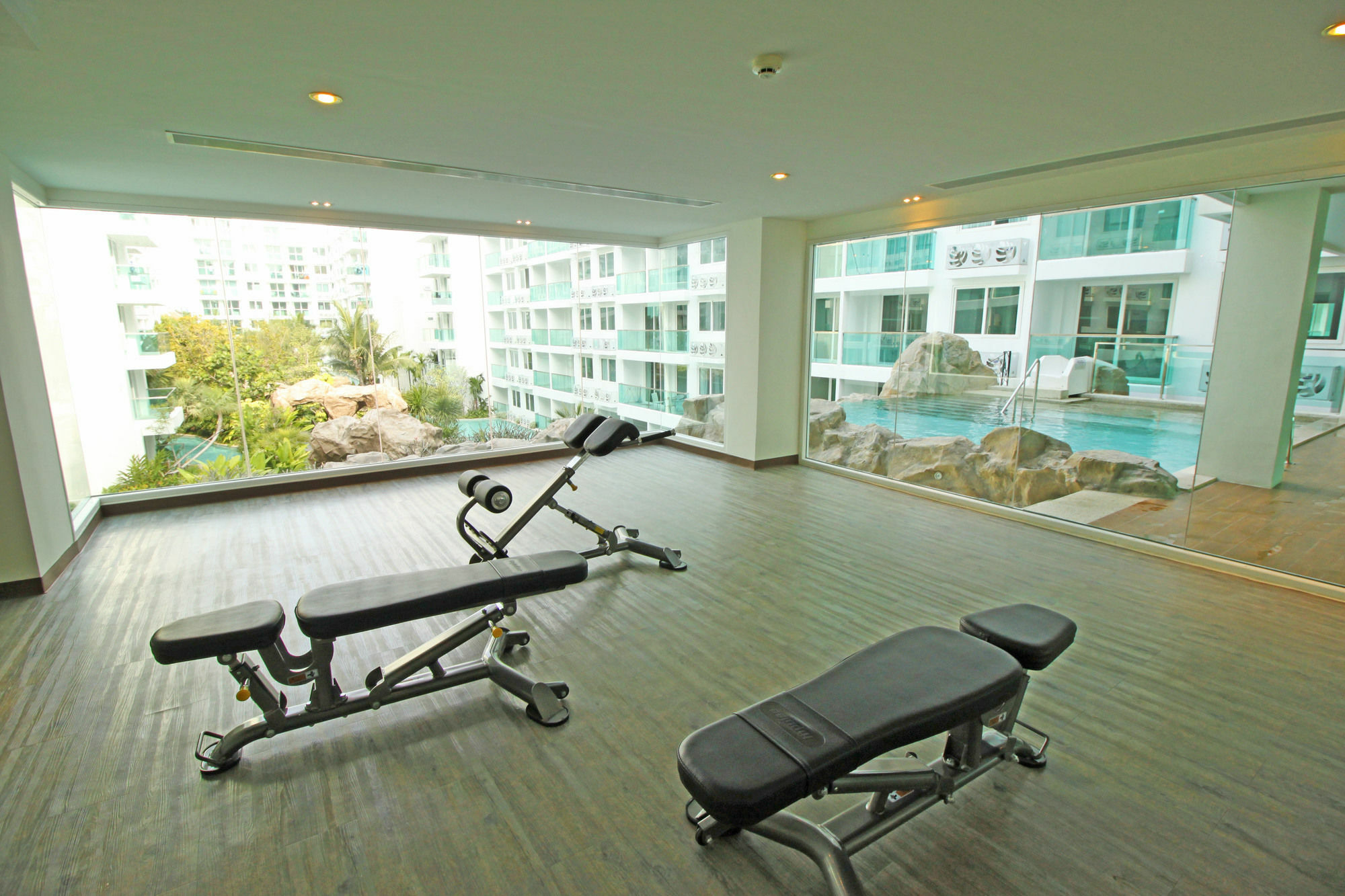 Amazon Residence By Pattaya Sunny Rentals Praia de Jomtien Exterior foto