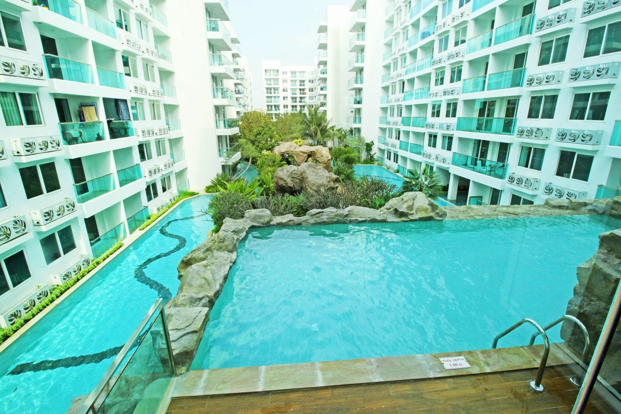 Amazon Residence By Pattaya Sunny Rentals Praia de Jomtien Exterior foto